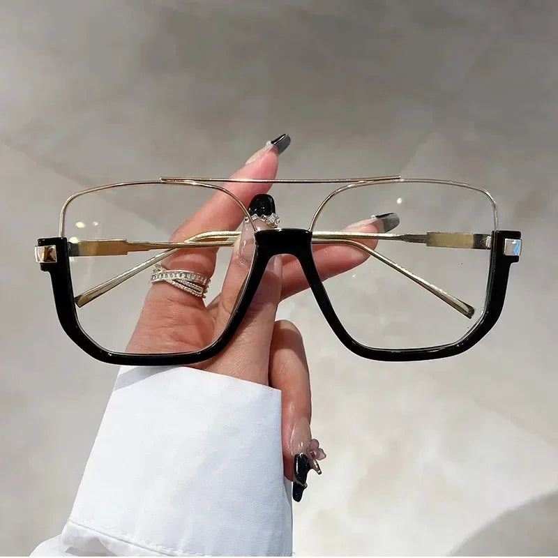 Stravé Eyewear